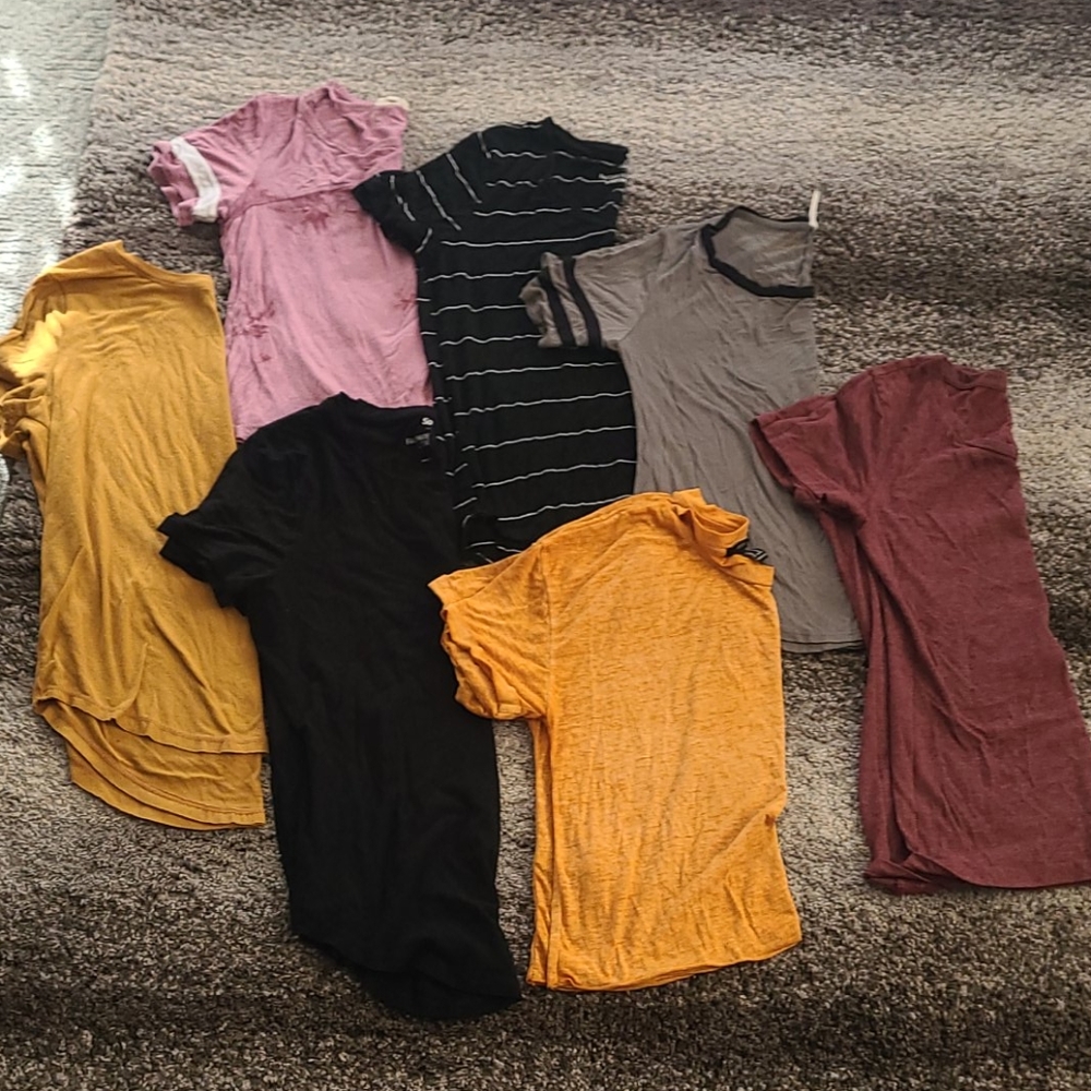 Lot of 7 Juniors tees - mediums used